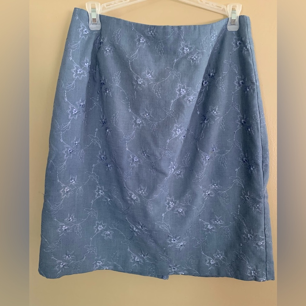 New York Clothing Co Embroidered Pencil Skirt